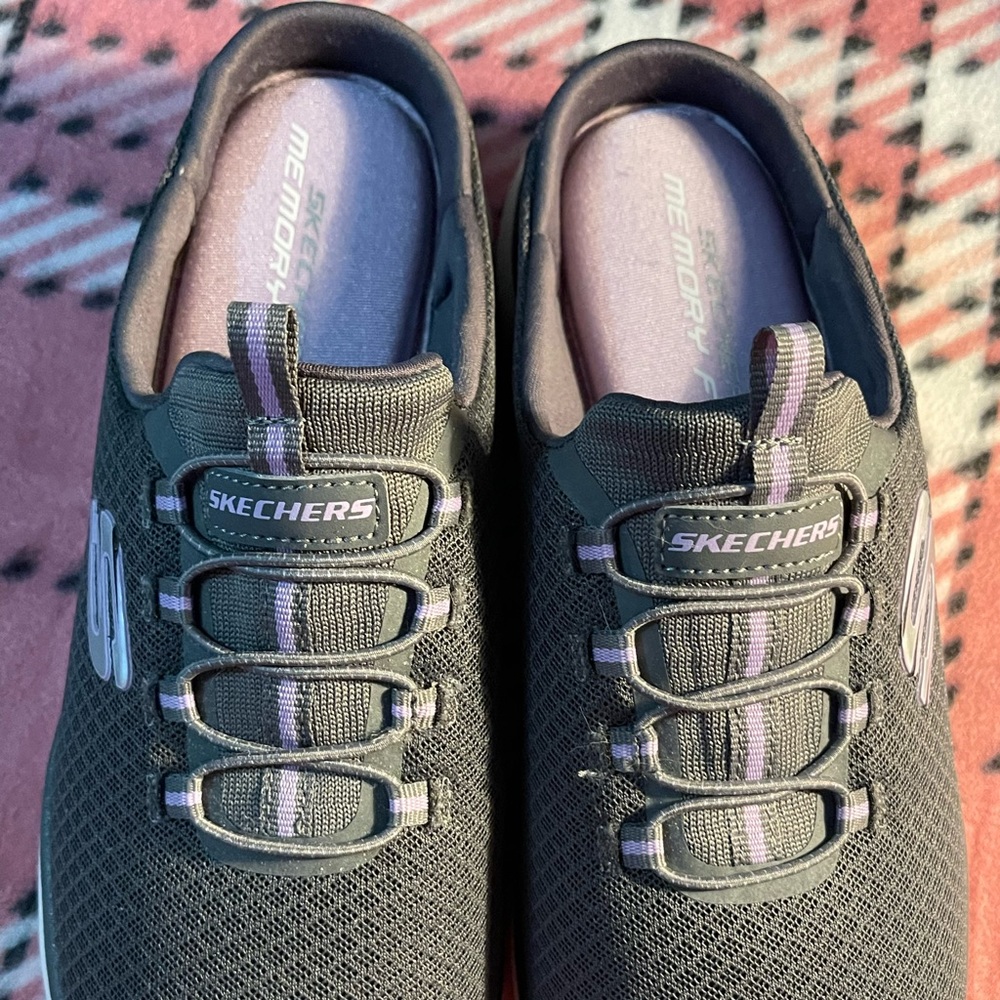 Barely Worn Slip On Skechers
